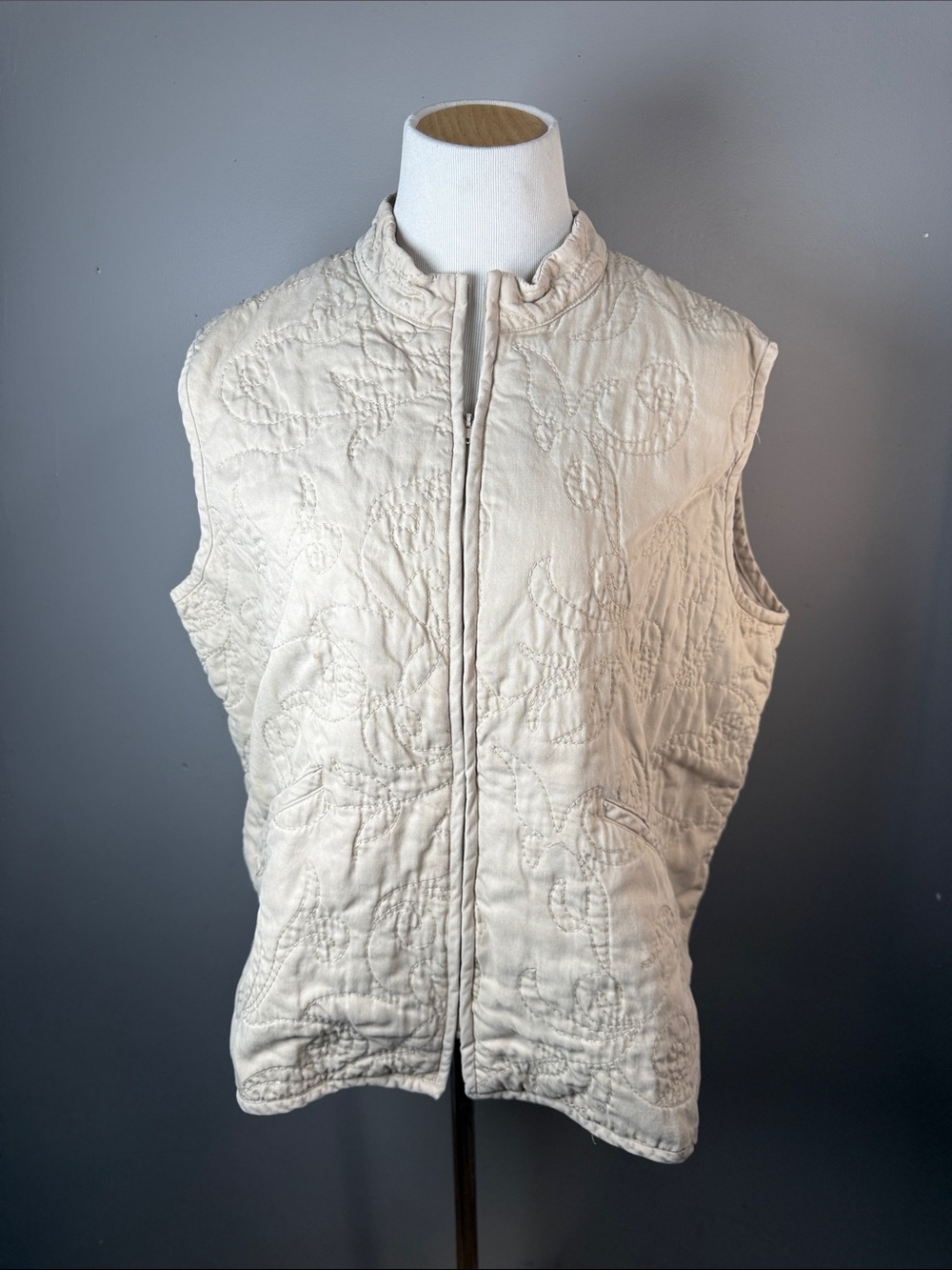 Quilted Sleeveless Vest - Cream